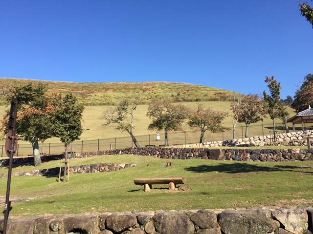 奈良若草山麓に