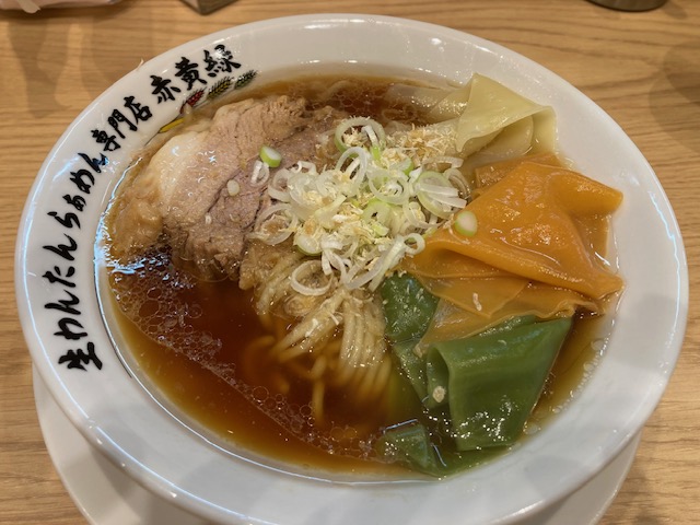 有名ラーメンと高級食パンの創業者コラボ