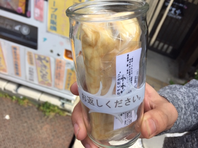 桜井市の大神神社の参道に