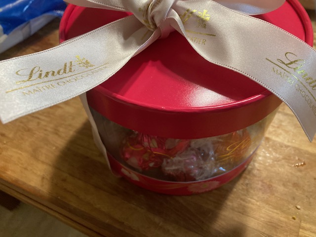 GODIVAかLindtか