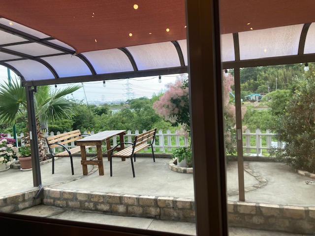 カフェへ